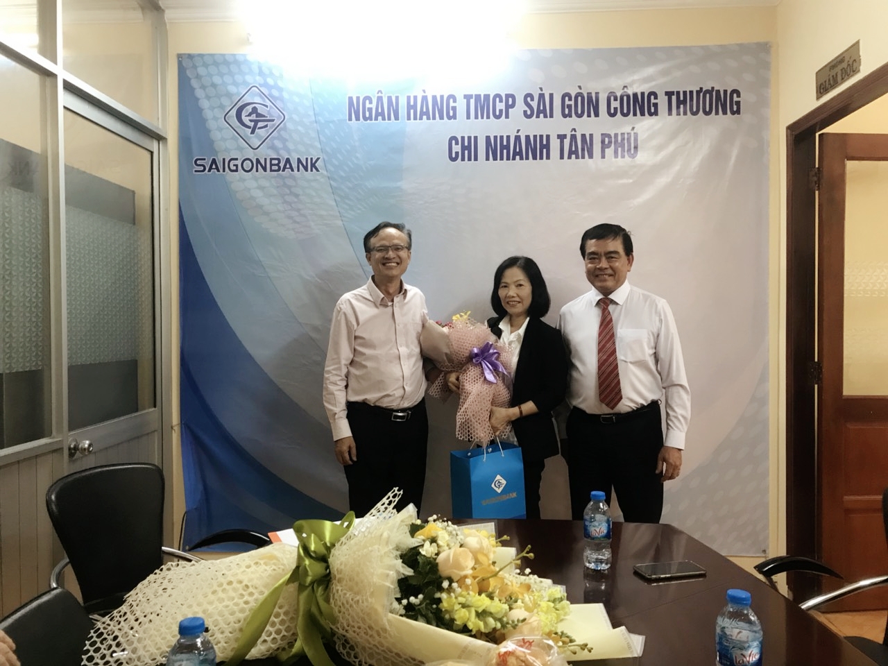 Tin tức