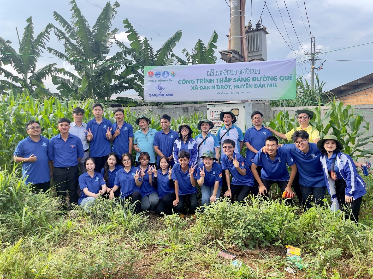 SAIGONBANK tài trợ công trình “Thắp sáng đường quê” và tổ chức “Sân chơi thiếu nhi” tại tỉnh Đắk Nông