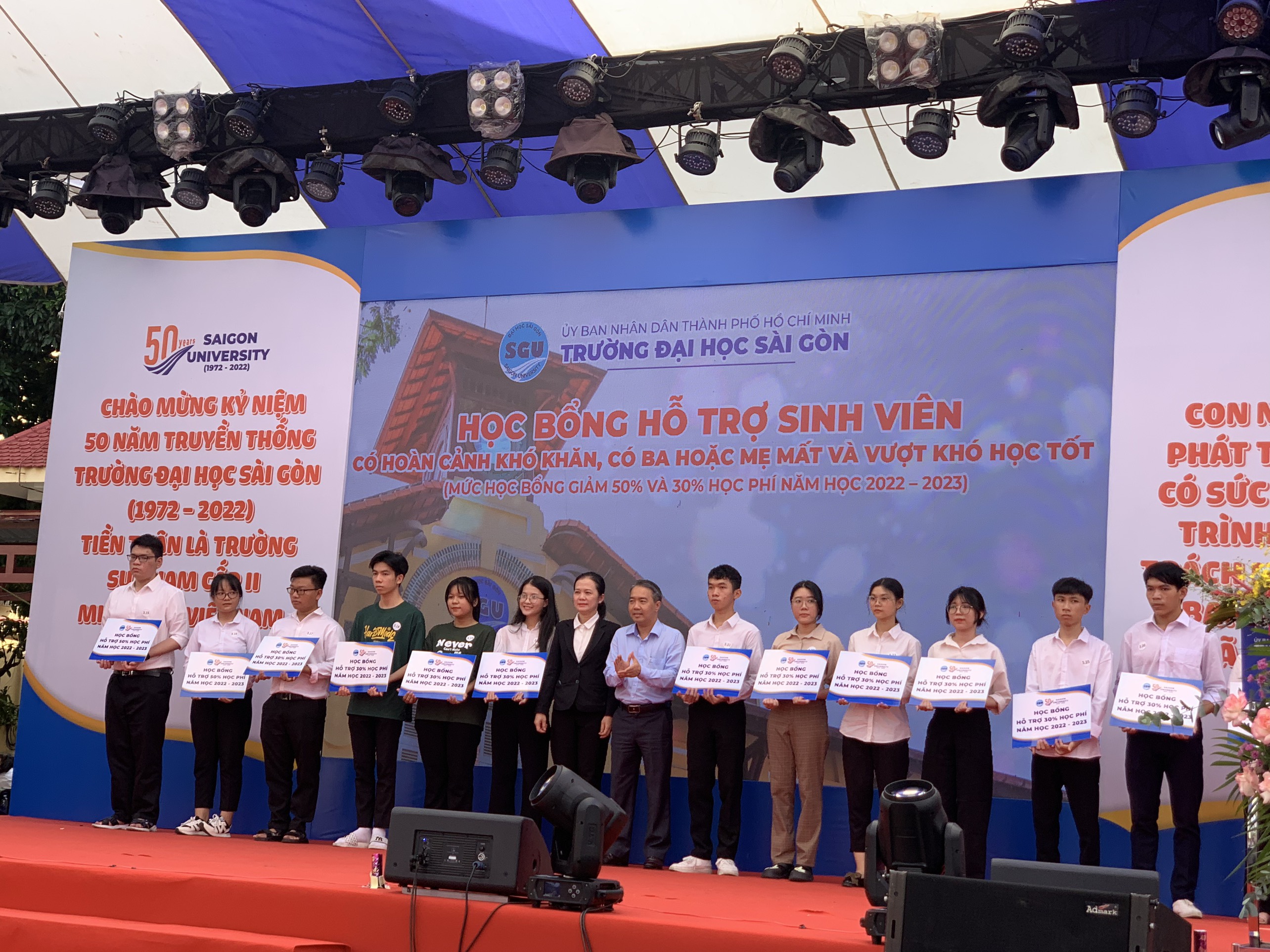 SAIGONBANK tài trợ học bổng hỗ trợ sinh viên của Trường Đại học Sài Gòn