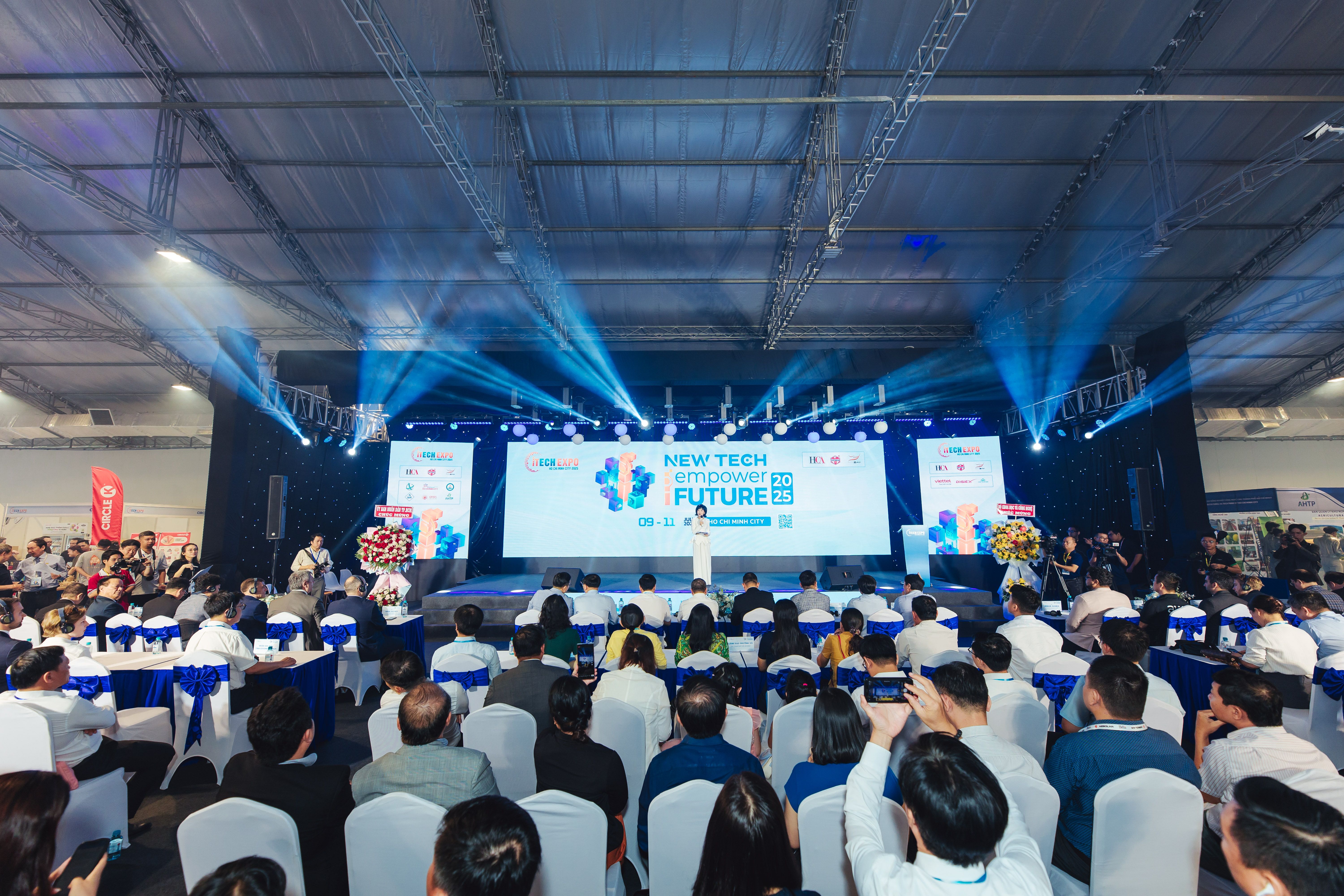 SAIGONBANK THAM GIA TRIỂN LÃM CÔNG NGHỆ QUỐC TẾ ITECH EXPO 2025