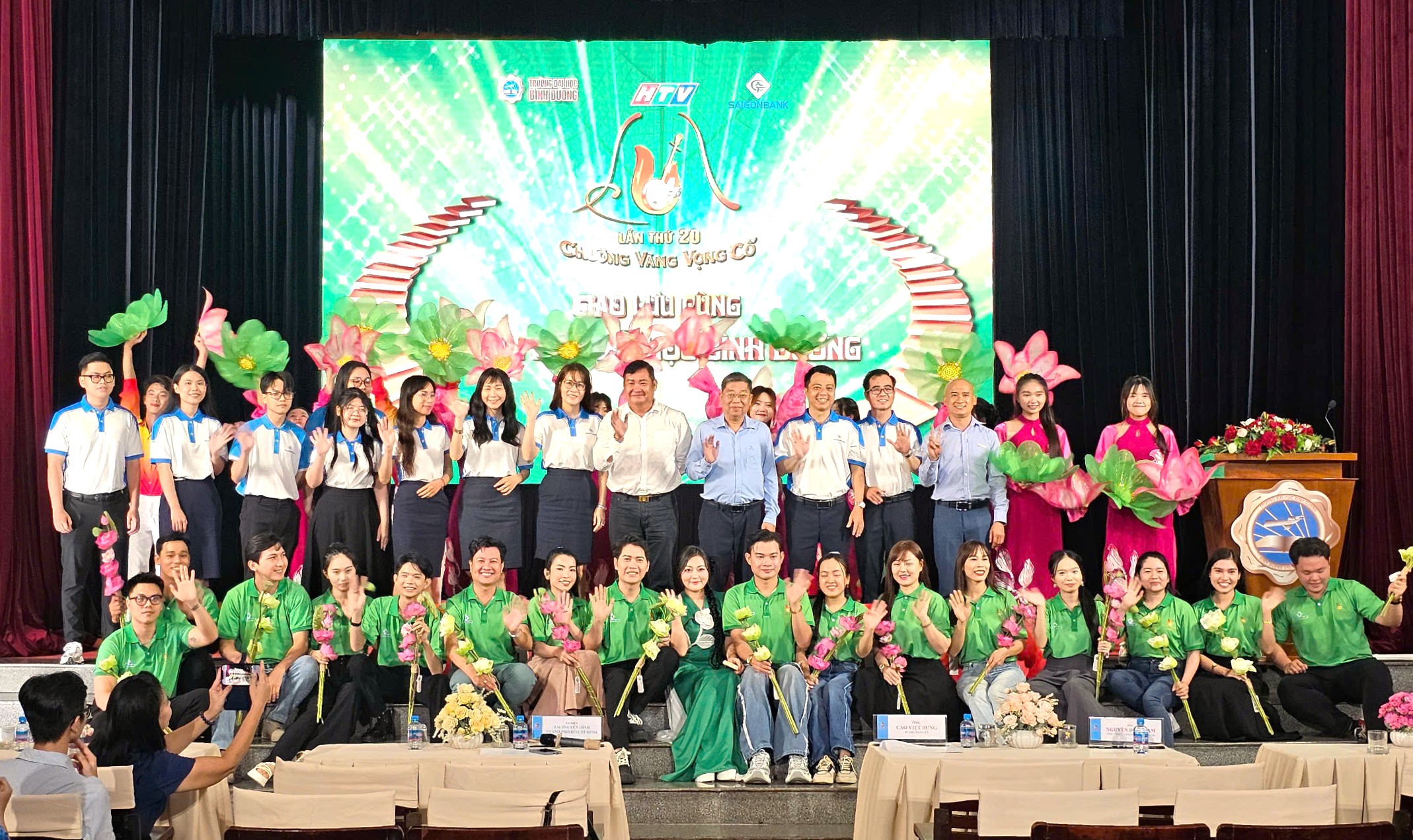 SAIGONBANK ĐỒNG HÀNH CÙNG THÍ SINH CHUÔNG VÀNG VỌNG CỔ 2025 TRONG CÁC HOẠT ĐỘNG CỘNG ĐỒNG, LAN TOẢ GIÁ TRỊ NHÂN VĂN