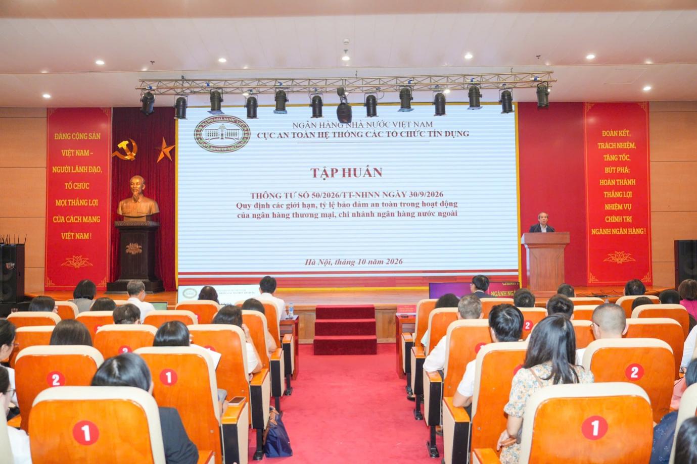 NHNN Việt Nam tổ chức Hội nghị tập huấn Thông tư về các giới hạn, tỷ lệ bảo đảm an toàn trong hoạt động NH